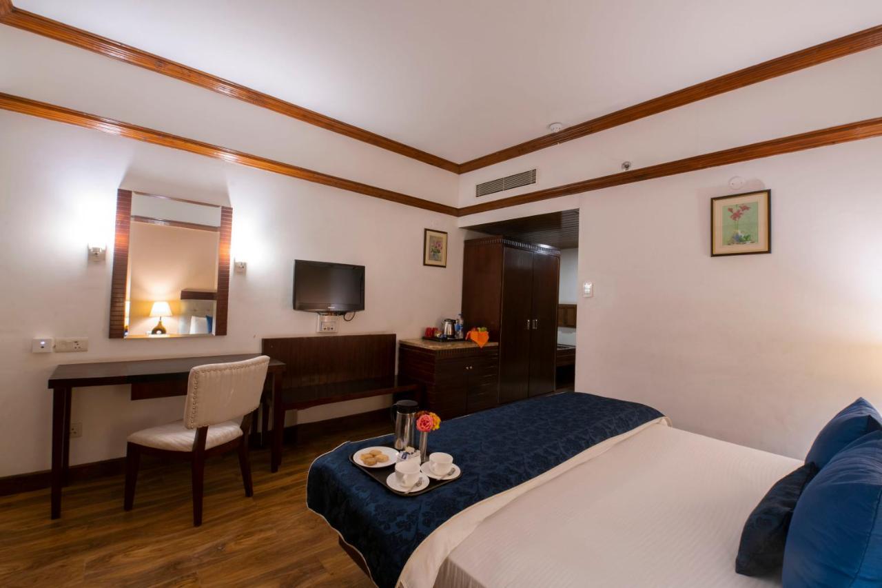 Mastiff Grand Manali Resort Bagian luar foto