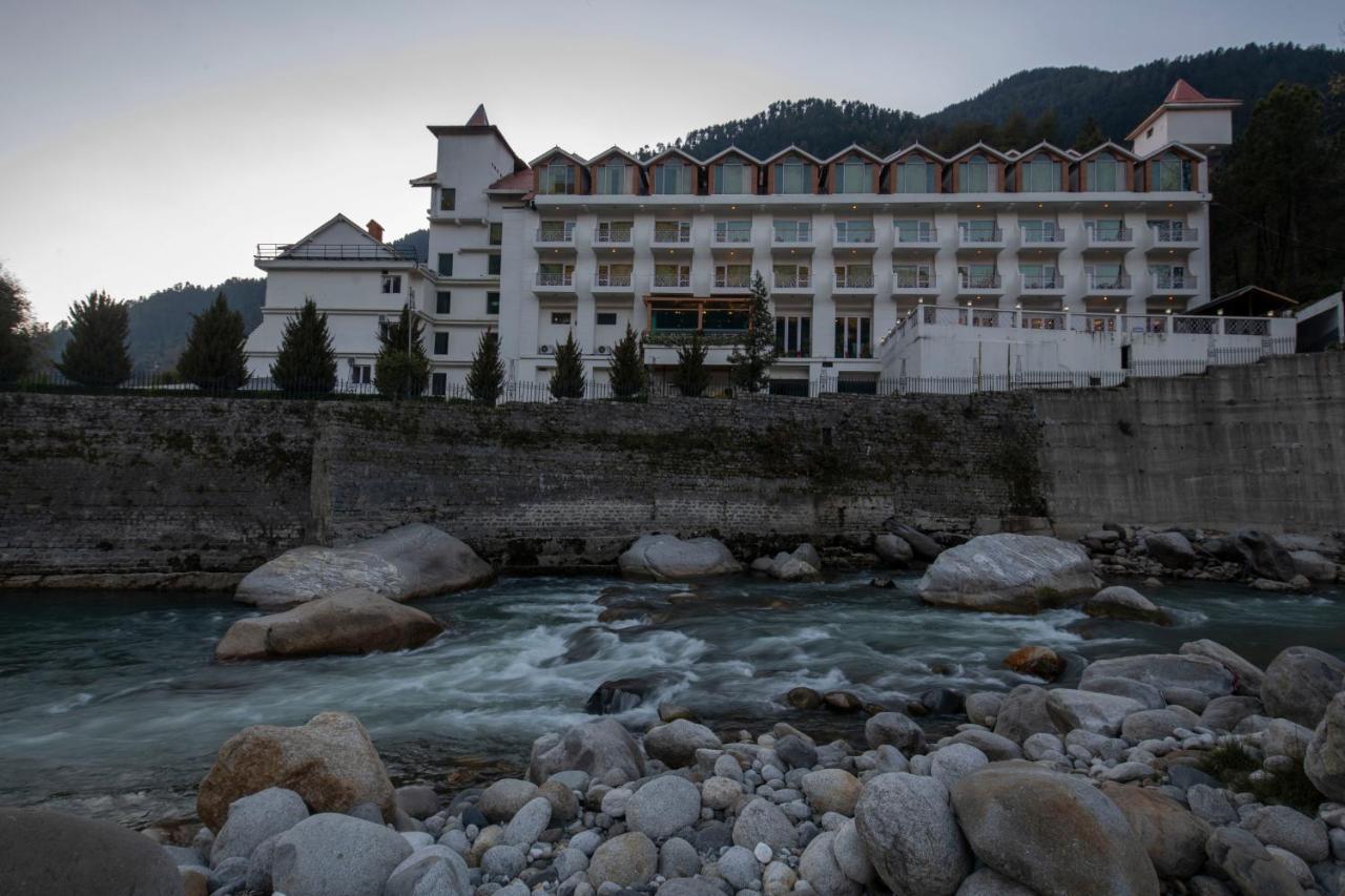 Mastiff Grand Manali Resort Bagian luar foto